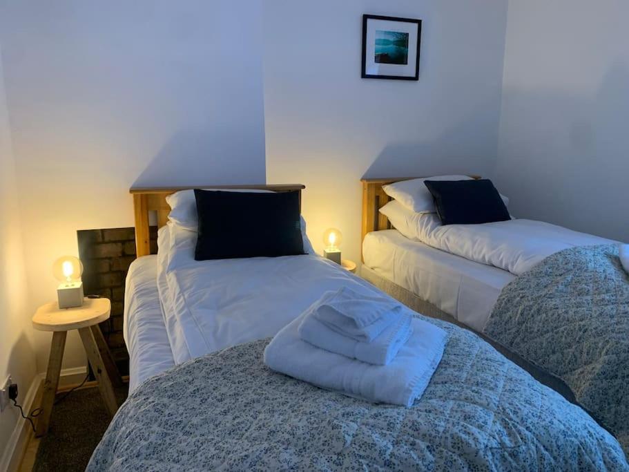 Villa Mountain Views In The Heart Of Brecon Town Esterno foto