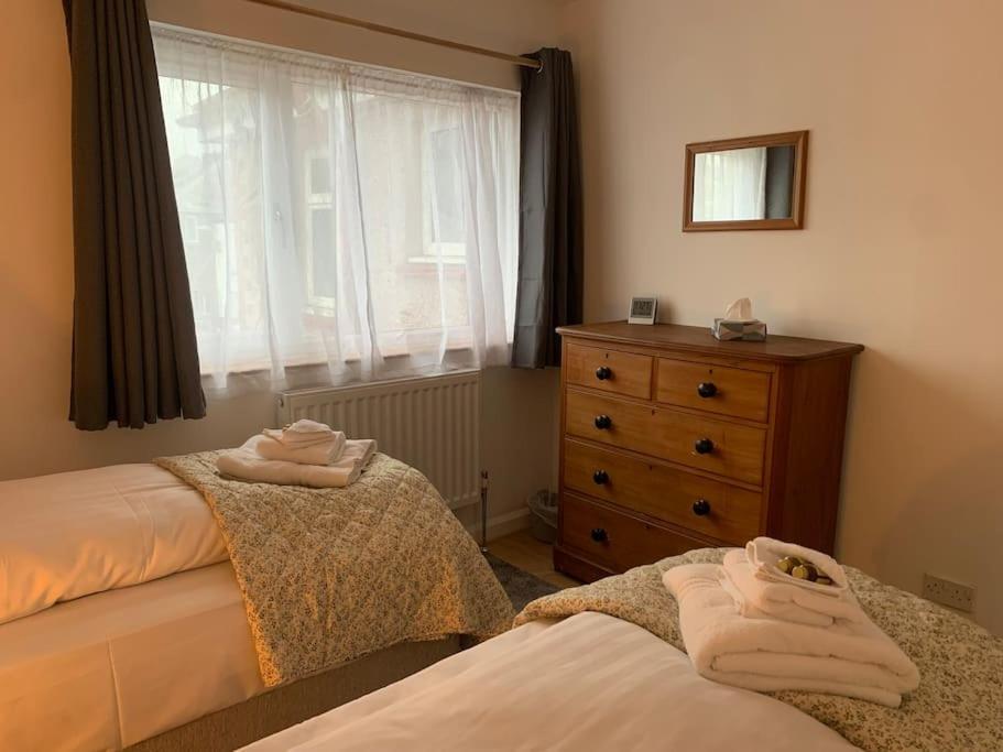 Villa Mountain Views In The Heart Of Brecon Town Esterno foto