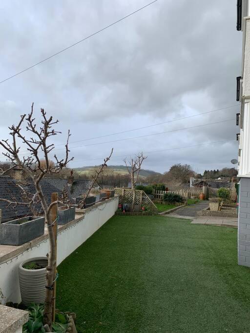 Villa Mountain Views In The Heart Of Brecon Town Esterno foto